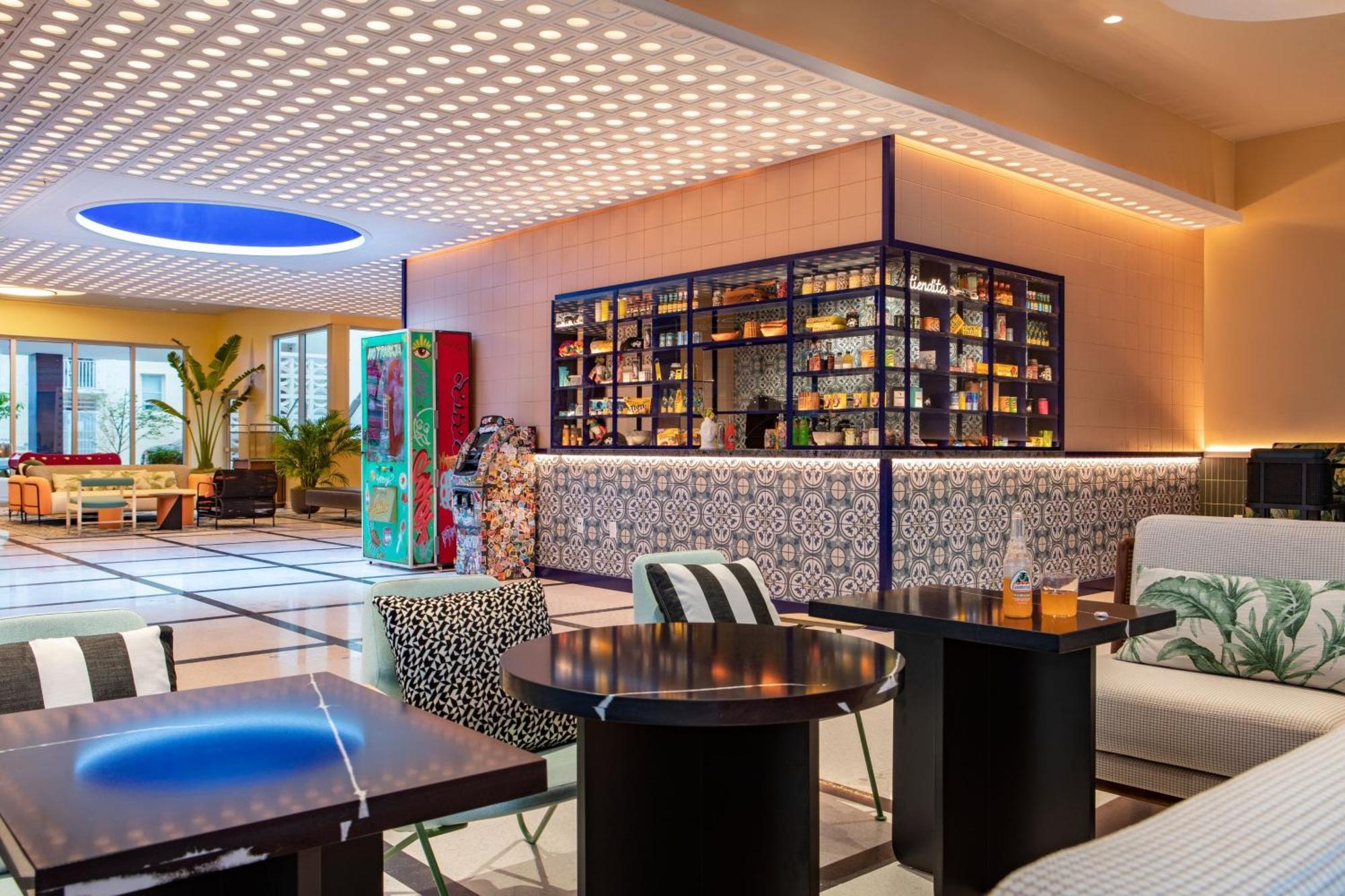 Moxy Miami South Beach マイアミビーチ エクステリア 写真