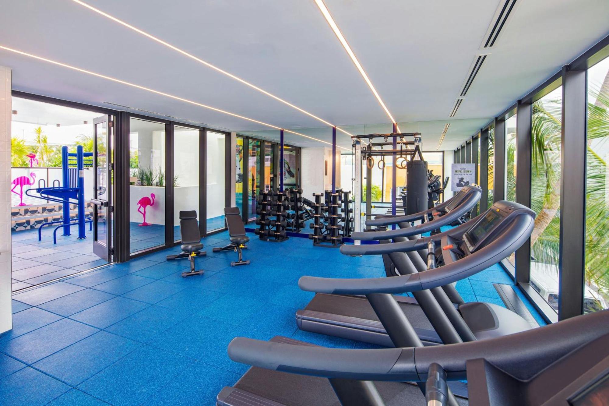 Moxy Miami South Beach マイアミビーチ エクステリア 写真